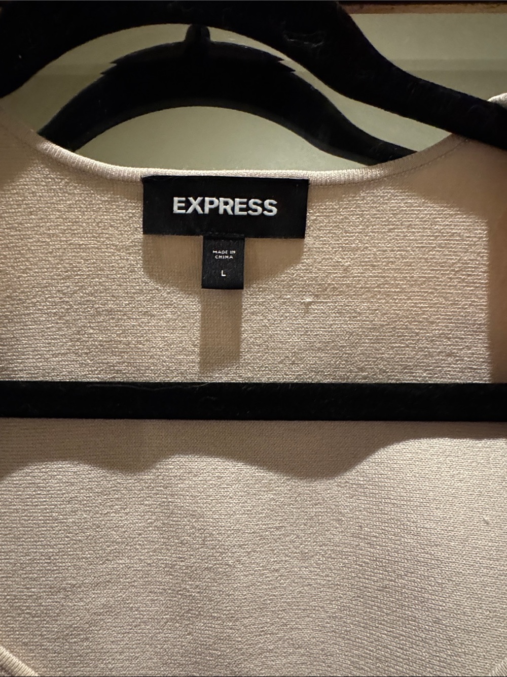 Express Women's Cream V-Neck Pullover Sweater - Picture 2 of 3